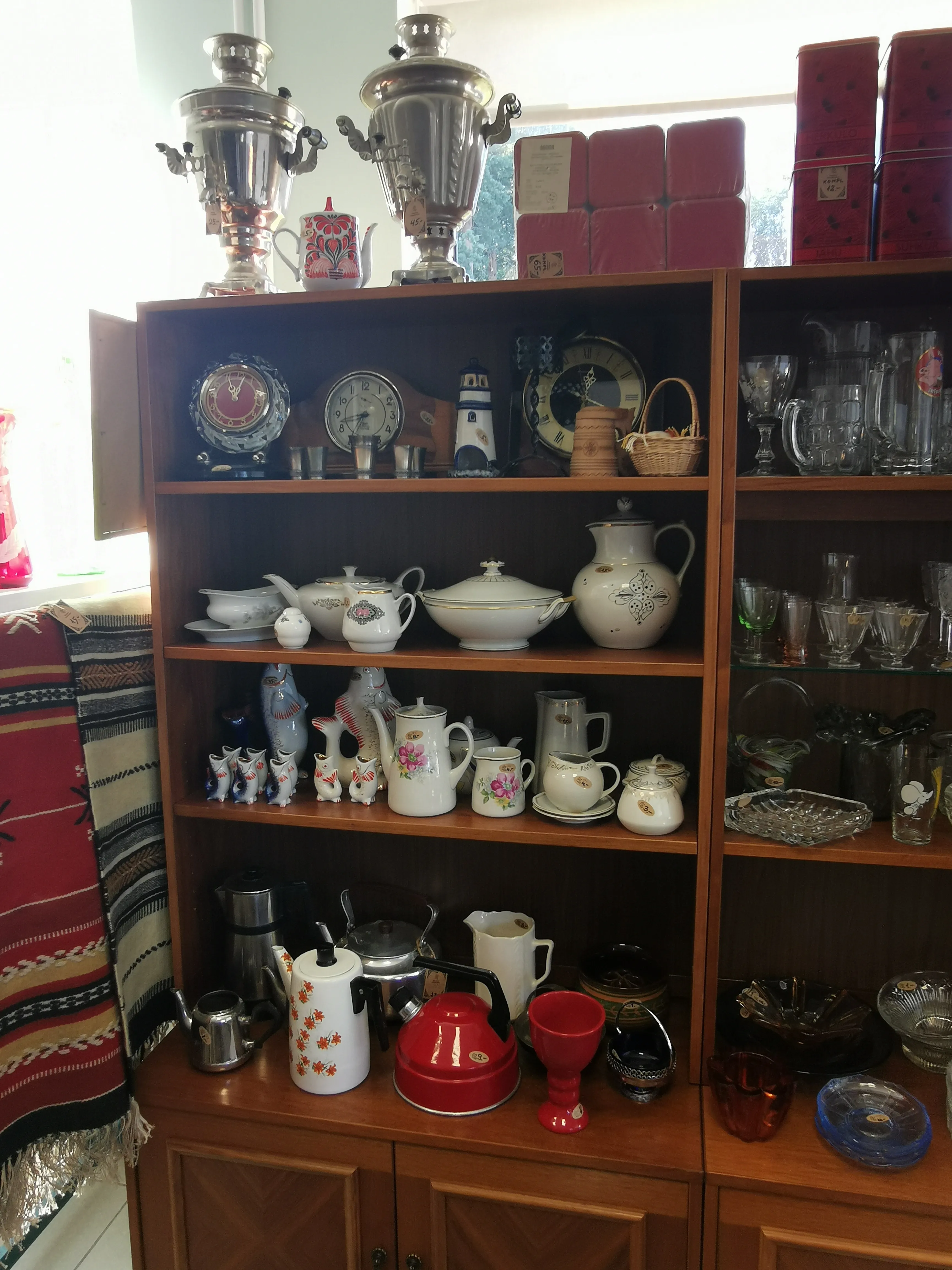 Veneaegsed klaasnõud ja kannud - Varakamber kollektsioon