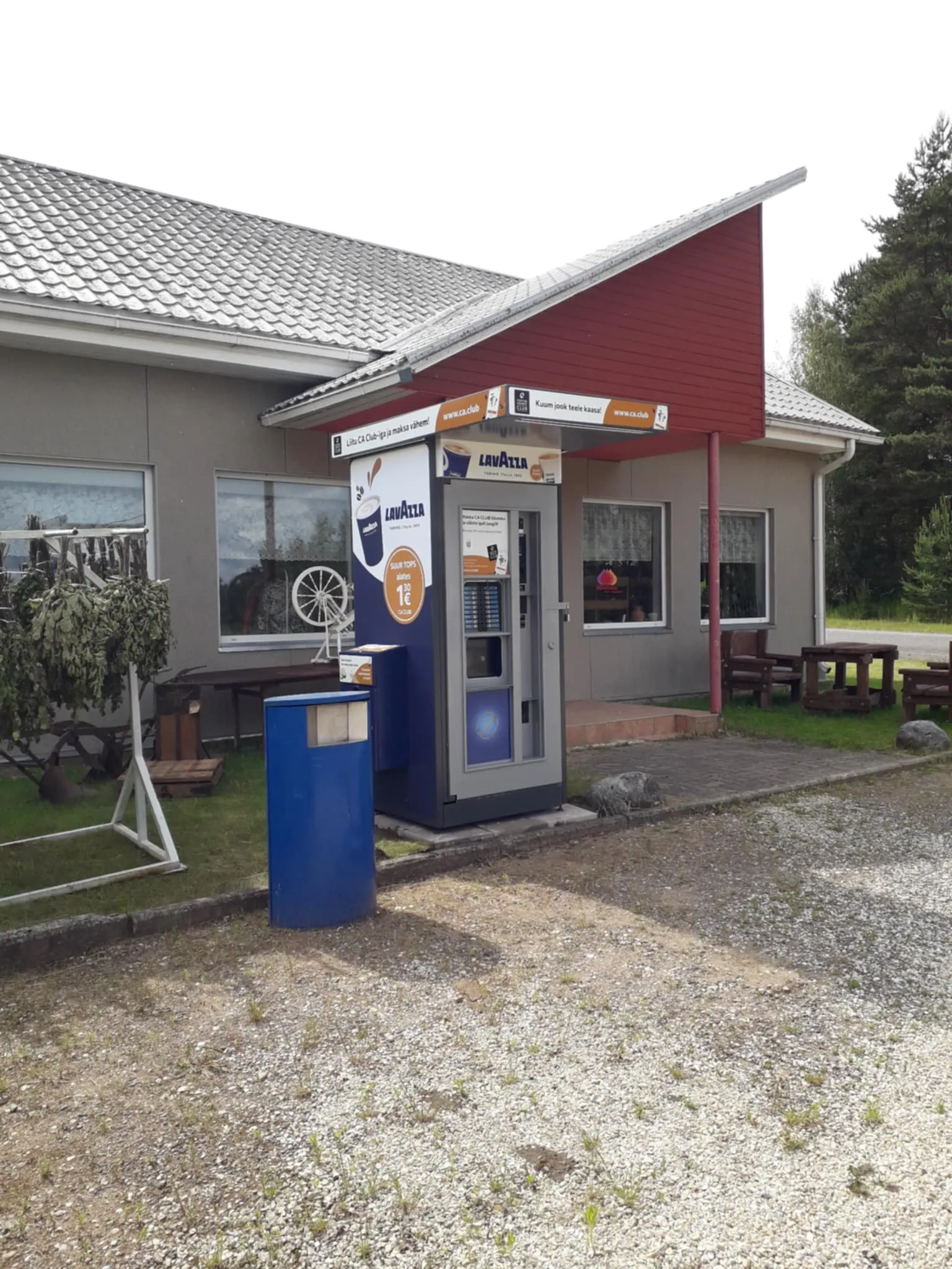 Kauplus Varakamber välisvaade - vanakraam ja sisustuspood Sibulateel