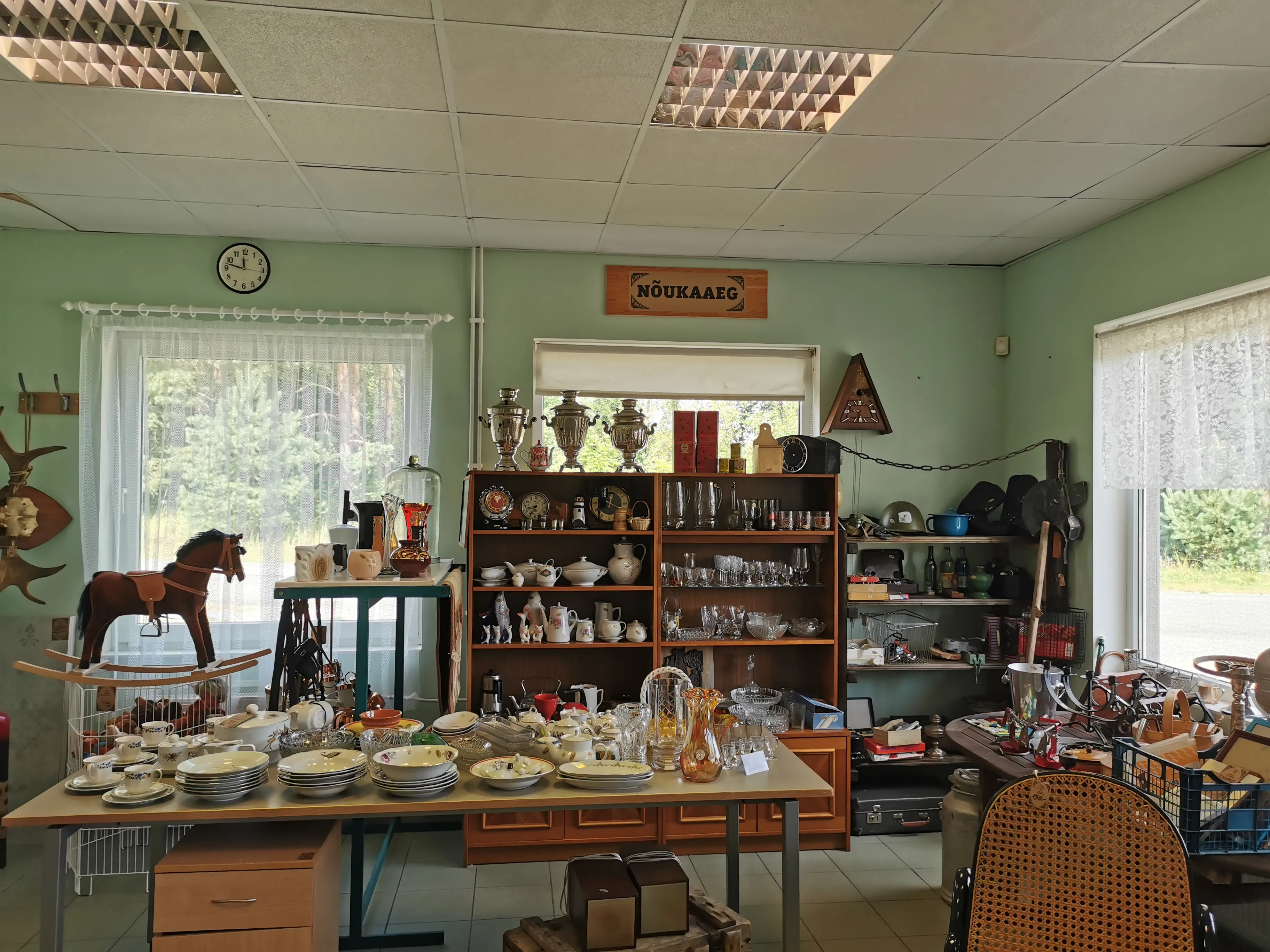 Kauplus Varakamber sisustus ja antiik Peipsiääre vallas - poe üldvaade Kauplus Varakamber sisustus ja antiik Peipsiääre vallas - poe üldvaade