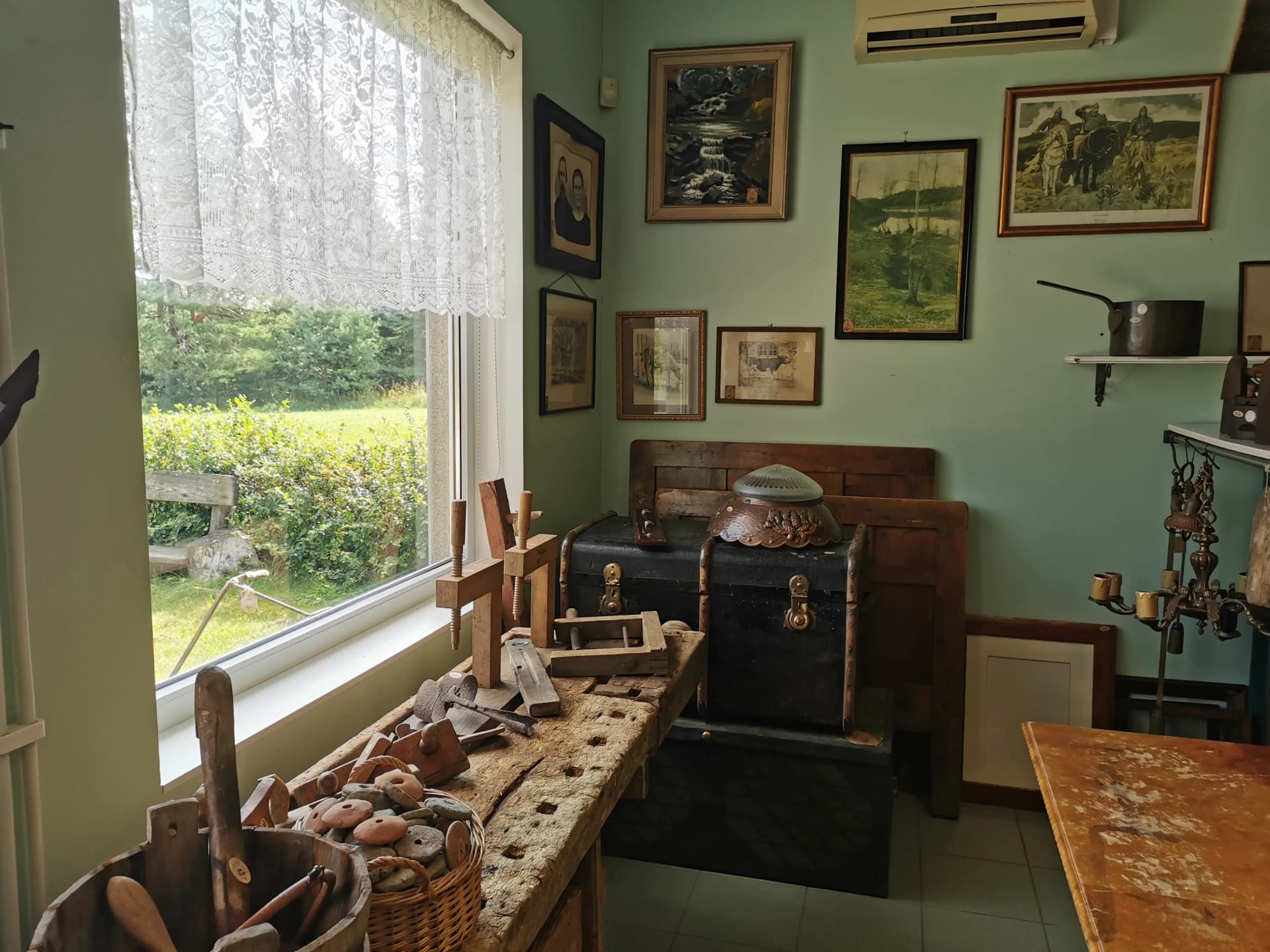 Vanakraam ja talukaup - ajalooline kollektsioon Varakamber Vanakraam ja talukaup - ajalooline kollektsioon Varakamber