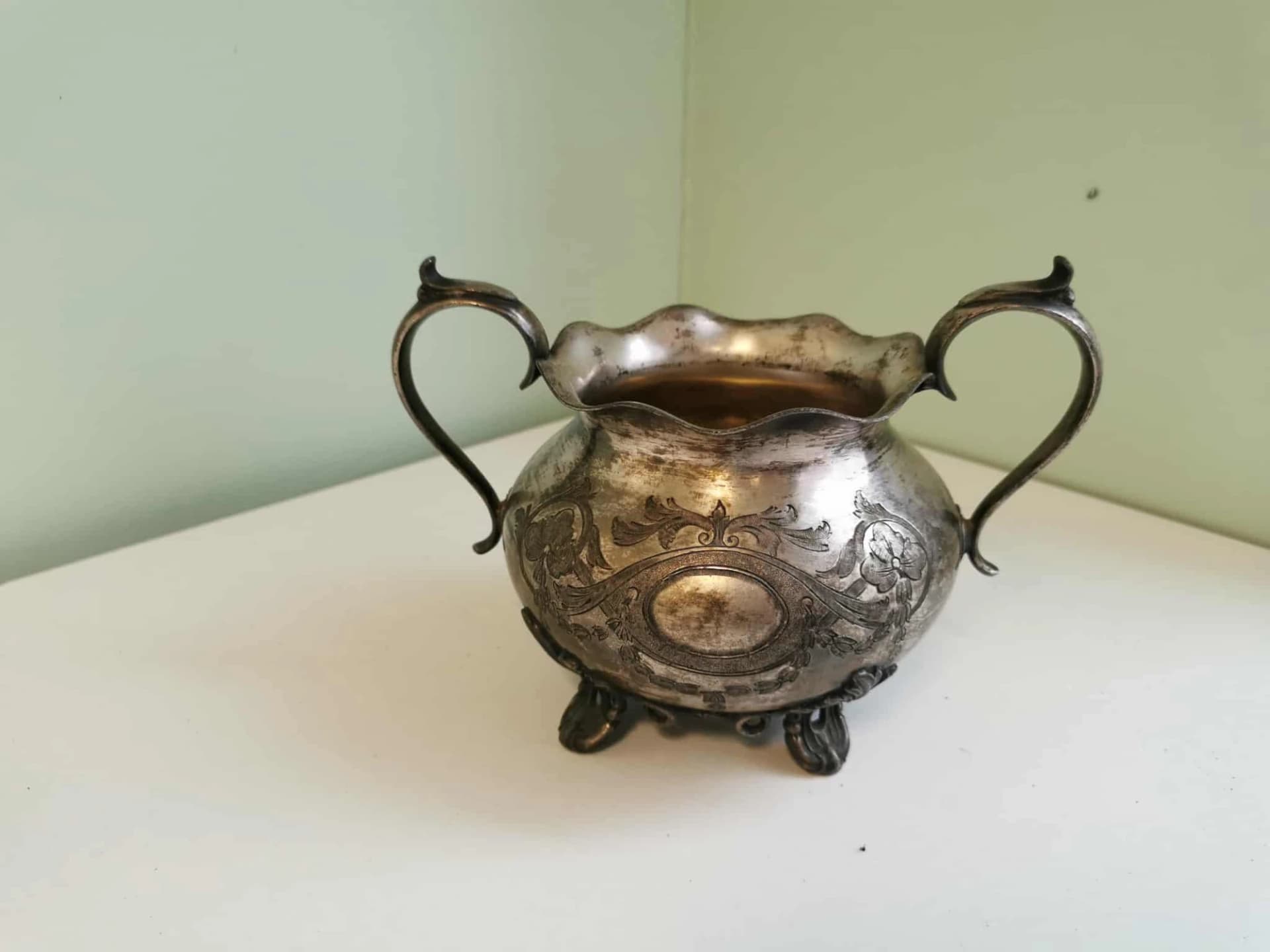 Suhkrutoos, lauahõbe