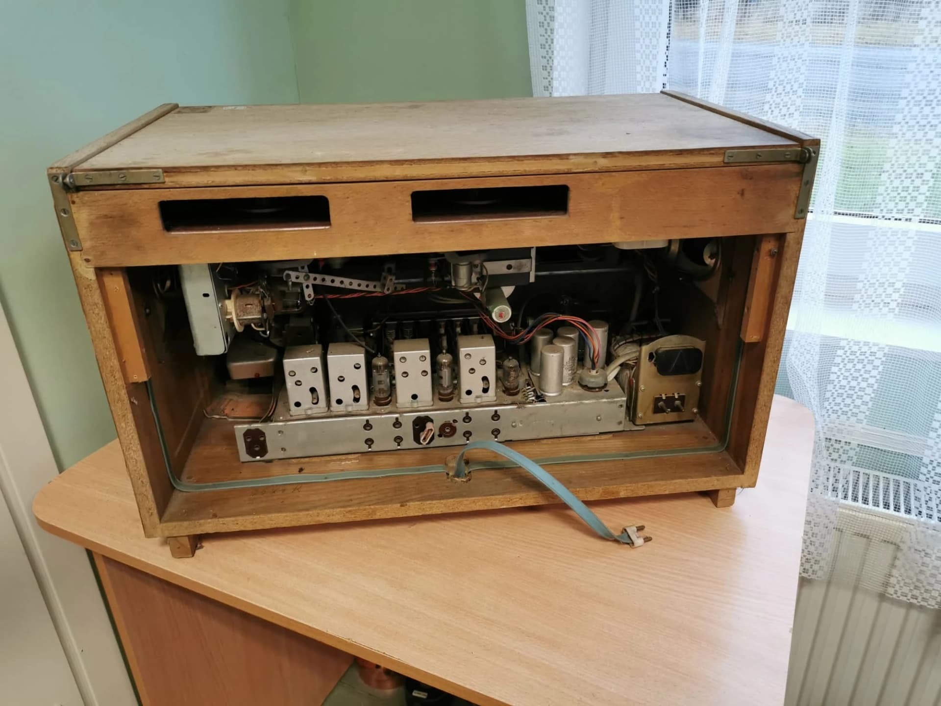 Raadio Minija, Leedu - Image 4 - Kauplus Varakamber