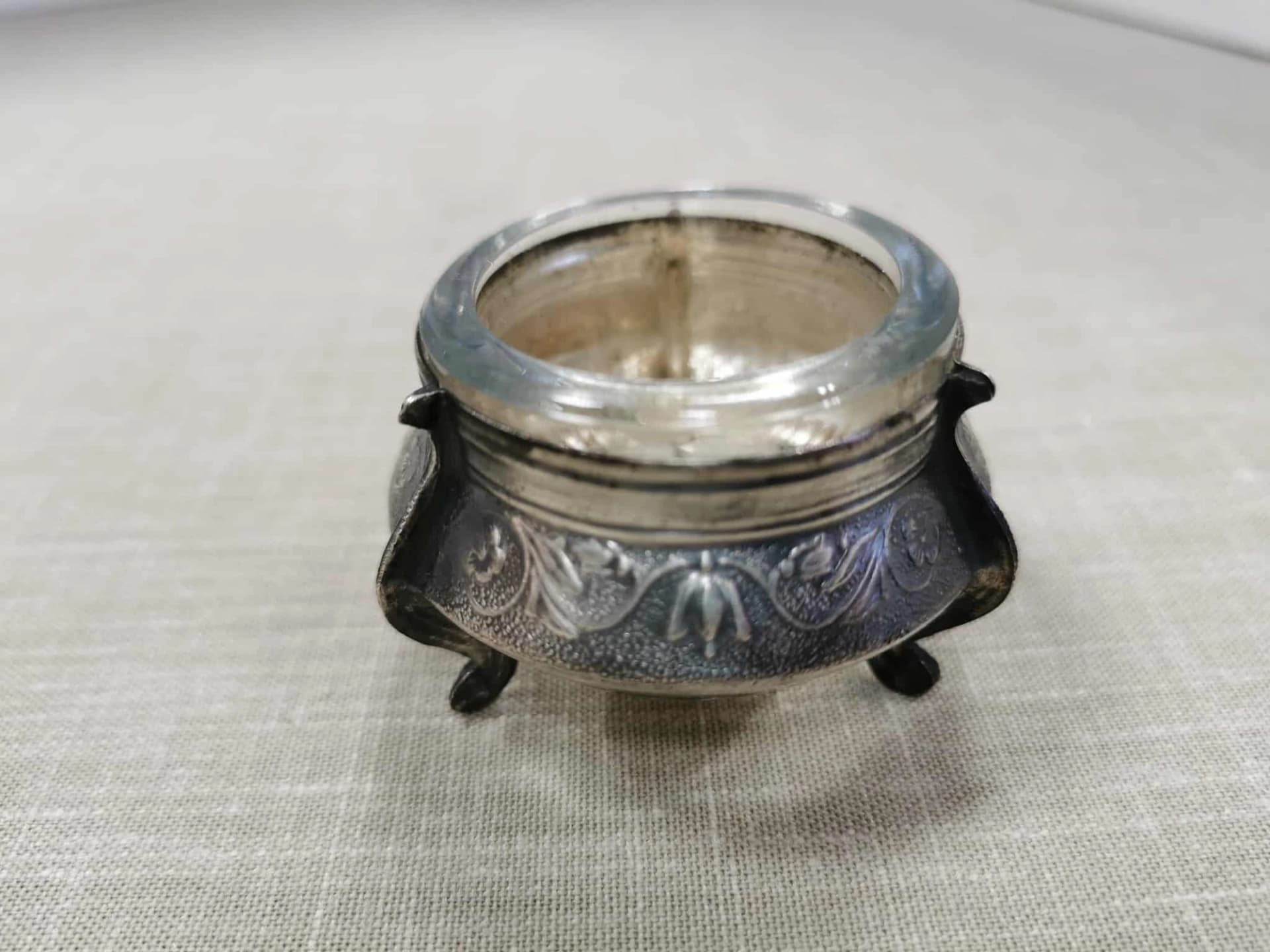 Sinepitoos - lauahõbe